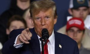 Ông Trump dọa cắt viện trợ Ukraine