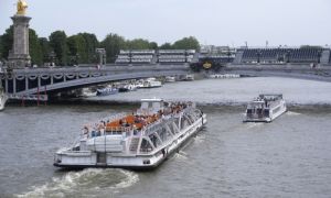 Nước sông Seine chưa đủ an toàn cho thi đấu Olympic Paris