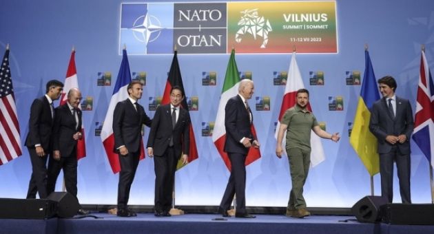 NATO đồng ý viện trợ 40 tỷ euro cho Ukraine