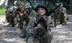 Những người Ukraine tìm trăm phương nghìn kế trốn nhập ngũ