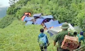 Thấy nguy cơ sạt lở đất, trưởng thôn đưa 115 người lên núi lánh nạn an toàn