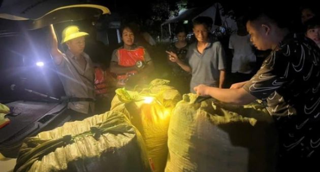 Ngồi lại, thương nhau...