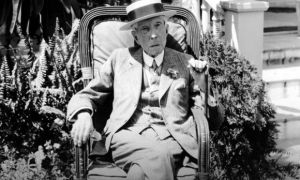 Tỷ phú Rockefeller dặn con: Sự giàu có và thành công của một người được quyết...