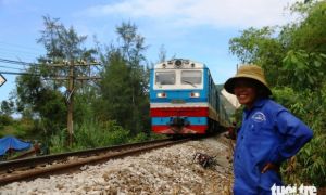 Có nên mời chuyên gia nước ngoài tìm nguyên nhân tàu hỏa liên tục trật bánh?