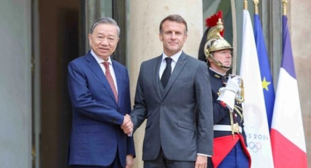 Pháp trở thành nước đầu tiên trong EU nâng cấp quan hệ lên Đối tác chiến lược...