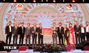 Cộng đồng người Việt Nam tại Đức ủng hộ tổng cộng gần 400.000 euro cho đồng...