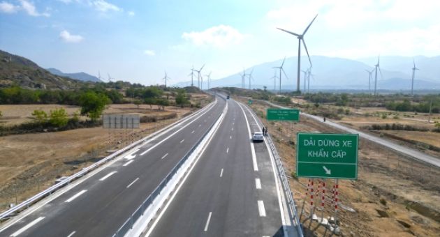 Phí đi cao tốc do nhà nước đầu tư cao nhất 5.200 đồng/km