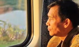 Vượt gần 1.500km đi ăn bữa họp lớp tốn 7 triệu đồng, trên chuyến tàu trở về,...