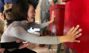 Nỗi đau tột cùng của người mẹ mất 2 con thơ trong lũ lụt Quảng Bình