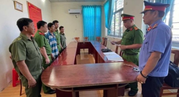 Lừa bán đất rừng phòng hộ