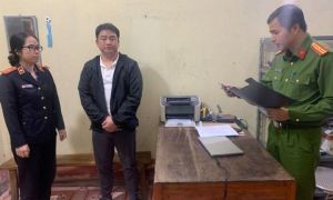 Bắt ông chủ người nước ngoài mua bán trái phép hóa đơn