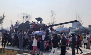 Bảo tàng Lịch sử quân sự nói gì về hình ảnh phản cảm leo lên xe tăng, súng,...