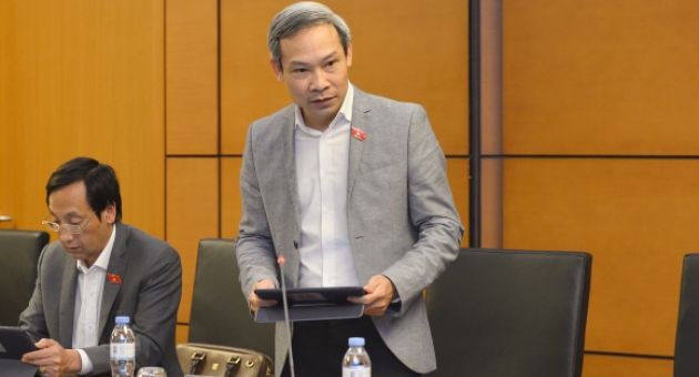 Người dân vì miếng cơm manh áo mới phải đi ô tô pick-up, sao lại tăng thuế?