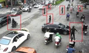 Tạm giữ nhóm vệ sĩ phân luồng cho đoàn xe sang đi đám cưới ở Thanh Hóa