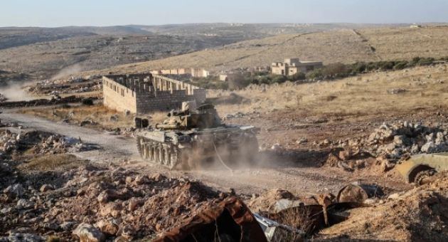 Phiến quân bất ngờ tấn công dữ dội, chiếm kho vũ khí của quân đội Syria