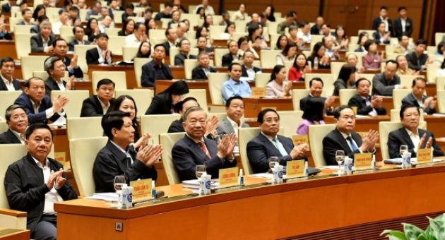 Việt Nam sáp nhập cơ quan Đảng và Chính phủ, giảm năm bộ