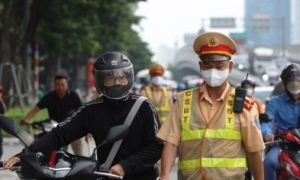 Vượt đèn đỏ bị phạt đến 20 triệu, từ năm 2025 nhiều lỗi giao thông tăng mức phạt