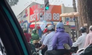 Đèn xanh trên đường ở quận 3 chỉ có 5 giây, có phải lỗi?