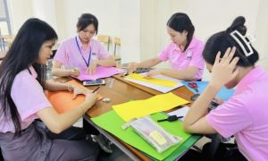 498 sinh viên sư phạm Trường đại học Sài Gòn nhận hỗ trợ 127 triệu đồng/người