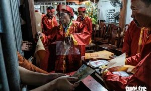 Lễ hội đền Trần: Tiền công đức giảm còn hơn 8 tỉ đồng, không hoàn thành dự toán