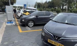 VinFast bất ngờ dừng mô hình cho thuê pin ô tô và xe máy điện