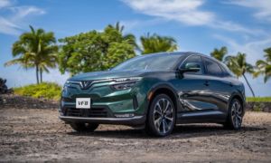 VinFast dừng bán xe điện thuê pin