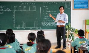 Hàng nghìn giáo viên Hà Nội bị gạt ra khỏi chính sách lương tăng thêm