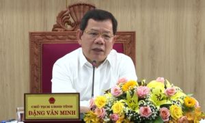Cầm chục tỷ của Hậu