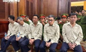 Xét xử cựu Chủ tịch An Giang cầm tiền, “nâng đỡ”, tiếp tay khai thác cát lậu