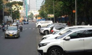 Nghĩ không ra vì sao thu phí đỗ ôtô lại lỗ 2,28 tỉ đồng