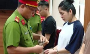 Từ vụ bắt Quang Linh Vlog và Hằng Du mục: Lừa dối khách hàng có thể bị phạt tù...