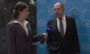 Những lý lẽ lạ lùng của ngoại trưởng Nga về cuộc chiến Ukraine