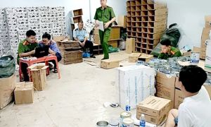 Ai tiếp tay cho gần 600 loại sữa giả tung hoành?