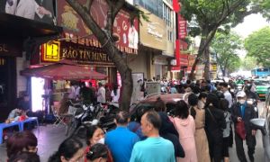 Giá vàng tăng vọt, 'phố vàng' Trần Nhân Tông gặp cảnh tượng chưa từng thấy