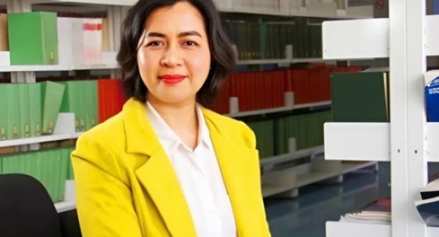 Từ cô bé rửa bát ở quán phở thành tiến sĩ Vật lý nổi tiếng trời Tây
