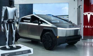 Từng được tỉ phú Musk khẳng định là 'tài sản tăng giá', xe Tesla giờ rớt giá...