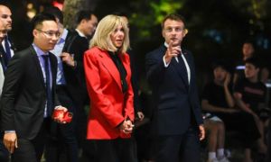 Macron – Người đàn ông dám yêu, dám nghĩ, dám hành động