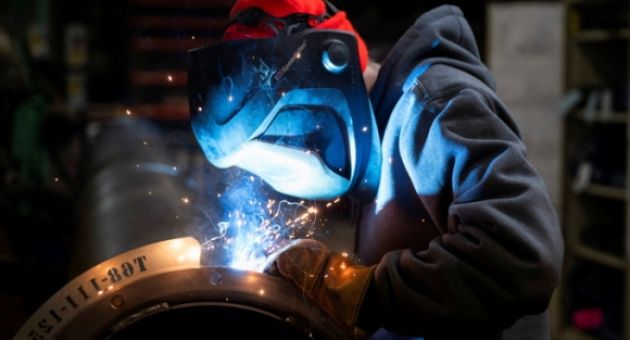 Châu Âu cảnh báo đáp trả thuế thép 50% của ông Trump