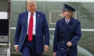 Ông Trump than phiền Mỹ nghỉ lễ quá nhiều