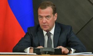 Phó Tổng thống Mỹ phản ứng gay gắt trước tuyên bố gây sốc của Medvedev về vũ...