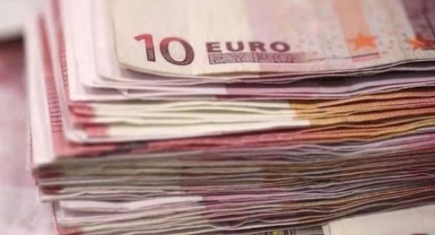 Đồng euro có đợt tăng giá dài nhất kể từ năm 2017 khi đồng đô la suy yếu