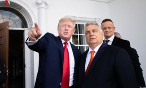 Trump bất ngờ dỡ bỏ lệnh trừng phạt Gazprombank của Nga, mở đường cho nhà máy...