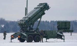 Ông Trump 'muốn chuyển 10 tên lửa Patriot' cho Ukraine