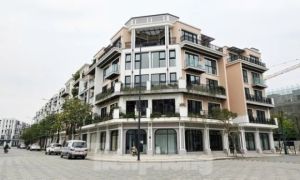 Bỏ công chứng cho tặng nhà đất: Cảnh báo rủi ro lách thuế