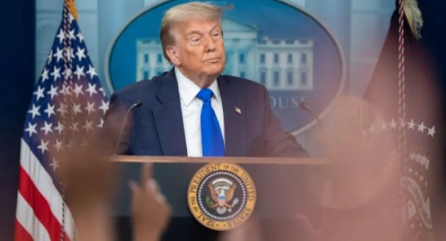 Ông Trump lần đầu sử dụng quyền tổng thống để gửi vũ khí cho Ukraine