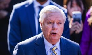 Nghị sĩ Mỹ: Ông Trump có thể 'giáng búa tạ' vào Nga với lệnh trừng phạt mới