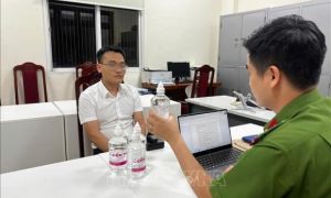 Đường dây sản xuất cồn giả do nguyên phó chủ tịch thị trấn ở Hà Nội điều hành