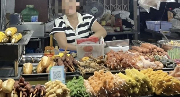 Phạt người bán hàng rong Đà Nẵng 'chặt chém' 6 khách Lào