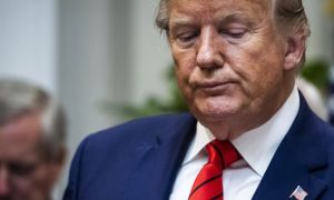 Ông Trump trước ngã ba đường trong vấn đề Ukraine