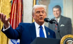 Trump bất bình về việc Ukraine cần sửa đổi hiến pháp để đổi đất